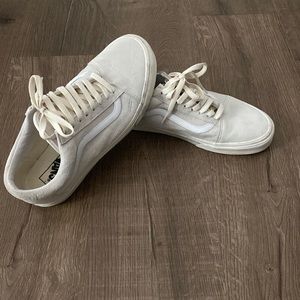 Mens Vans Suede size 9